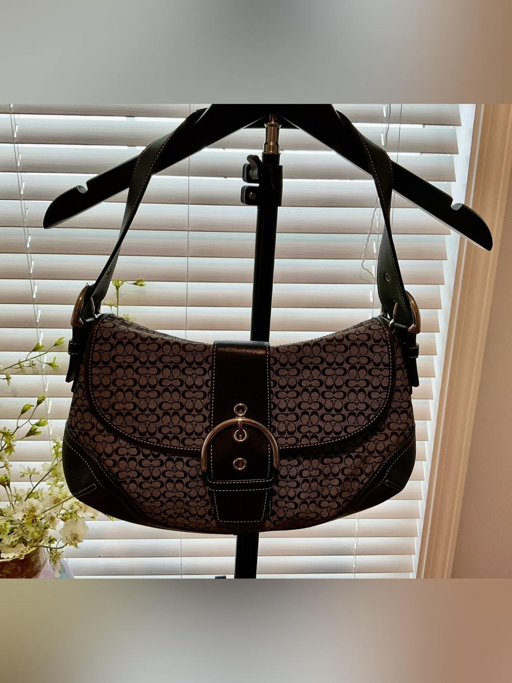Vintage Coach SoHo 6808 Black/Grey Small C Logo Shoulder Bag